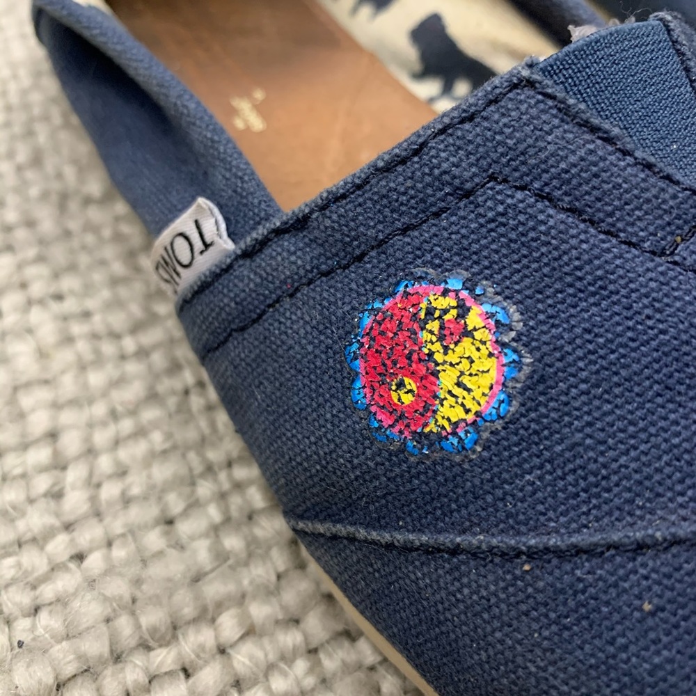 Toms - Picture 7 of 8